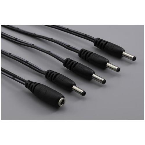 1002751, cavo sdoppiatore, jack 1,35x3,5 a 4 plug 1,35x3,5 L=0,45m